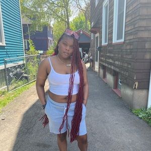 Meet your Posher, Renasia